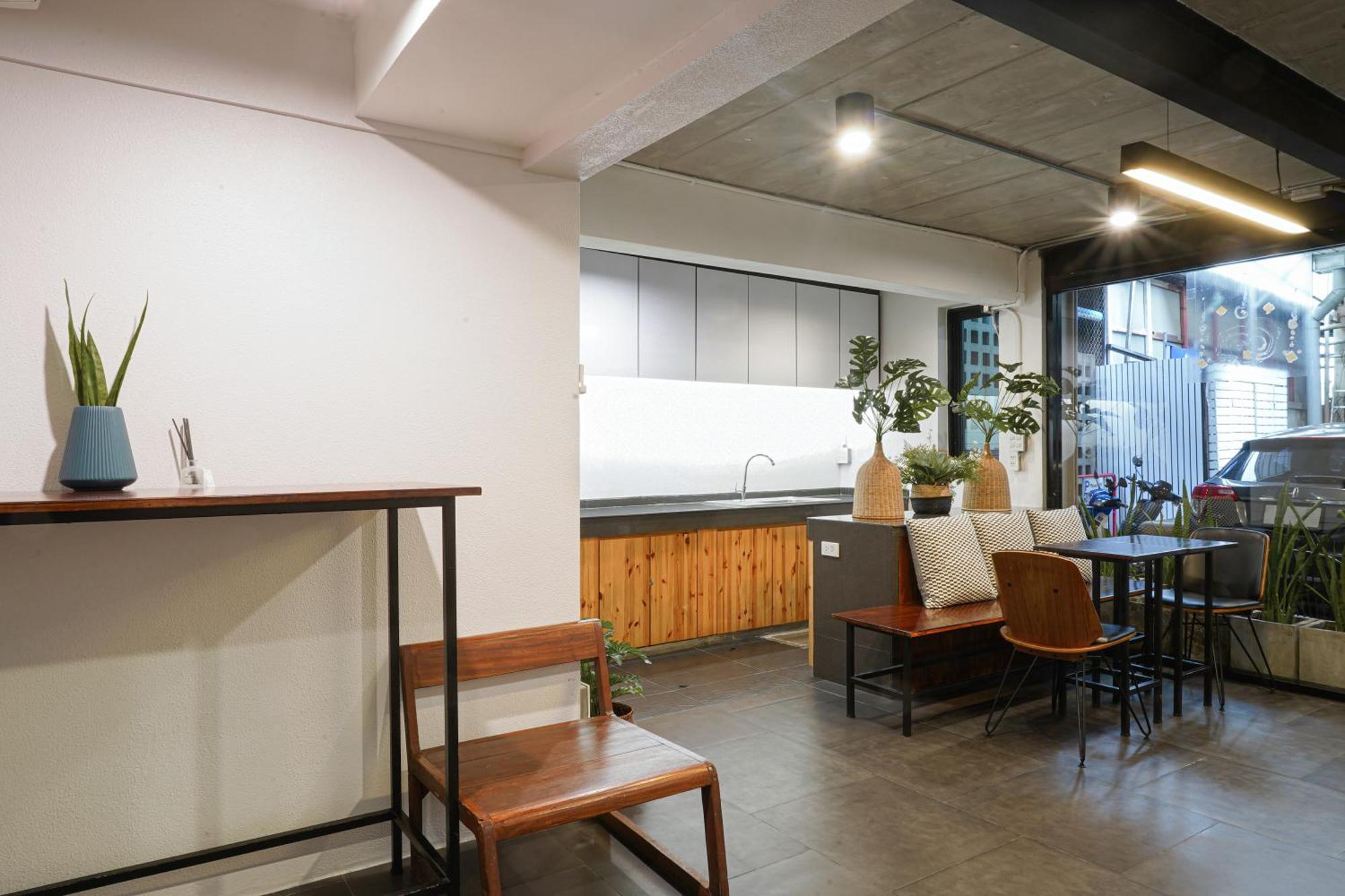 Marwin Space Bangkok Buitenkant foto